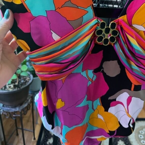 Trina Turk NWT Gemini Plunge Neck Printed One Piece Swimsuit In Multi Color SZ10 - Picture 5 of 16
